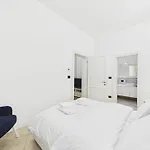No 6 Apartment *