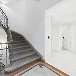 Apartament No 6 *
