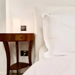 Apartament No 6 *
