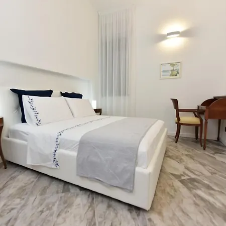 No 6 Apartment