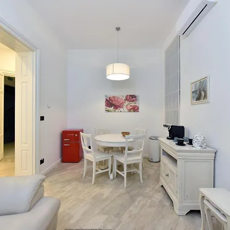 No 6 Apartment *