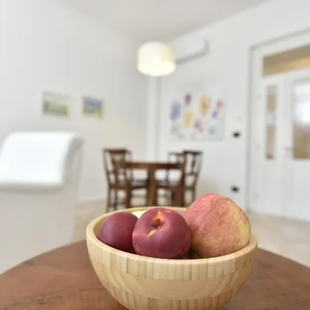 No 6 Apartment