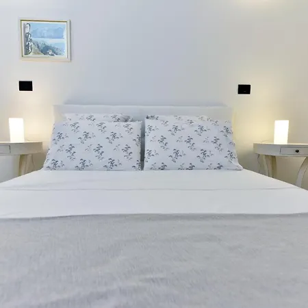 Διαμέρισμα No 6